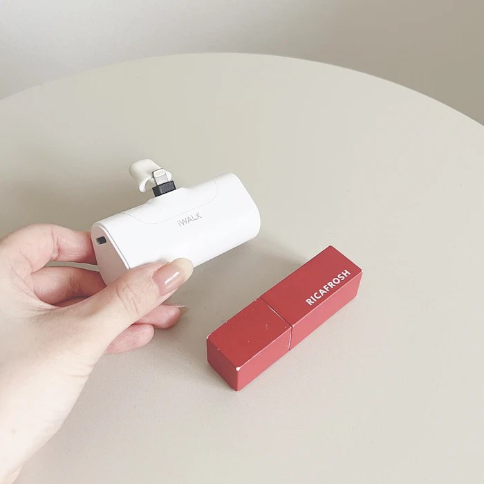 iwalk モバイルバッテリー iPhone 小型 Lightning 超小型 Lightning コードレス 軽量 急速充電 iPhone14ProMax/14Pro/14/13Pro Max/13 Pro/13~ iPhone5まで Airpods 充電対応 PSE認証済 4500mAh コネクター内蔵 プレゼント 母の日【iWALK正規品】 1枚目