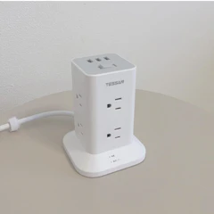 電源タップ タワー mini型 2m 延長コード 8個AC コンセント 3USBポート付き 180°スイングプラグ TESSAN テーブルタップ たこあしコンセント 雷ガード 1枚目
