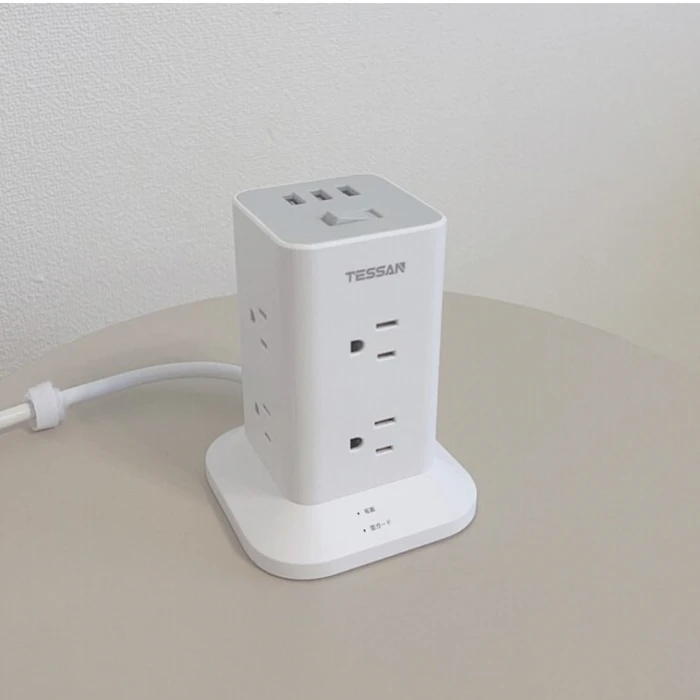 電源タップ タワー mini型 2m 延長コード 8個AC コンセント 3USBポート付き 180°スイングプラグ TESSAN テーブルタップ たこあしコンセント 雷ガード 1枚目