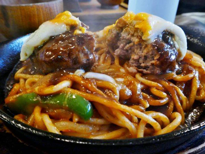 グリル デミ ナポリタンwithデミ玉バーグ 1枚目