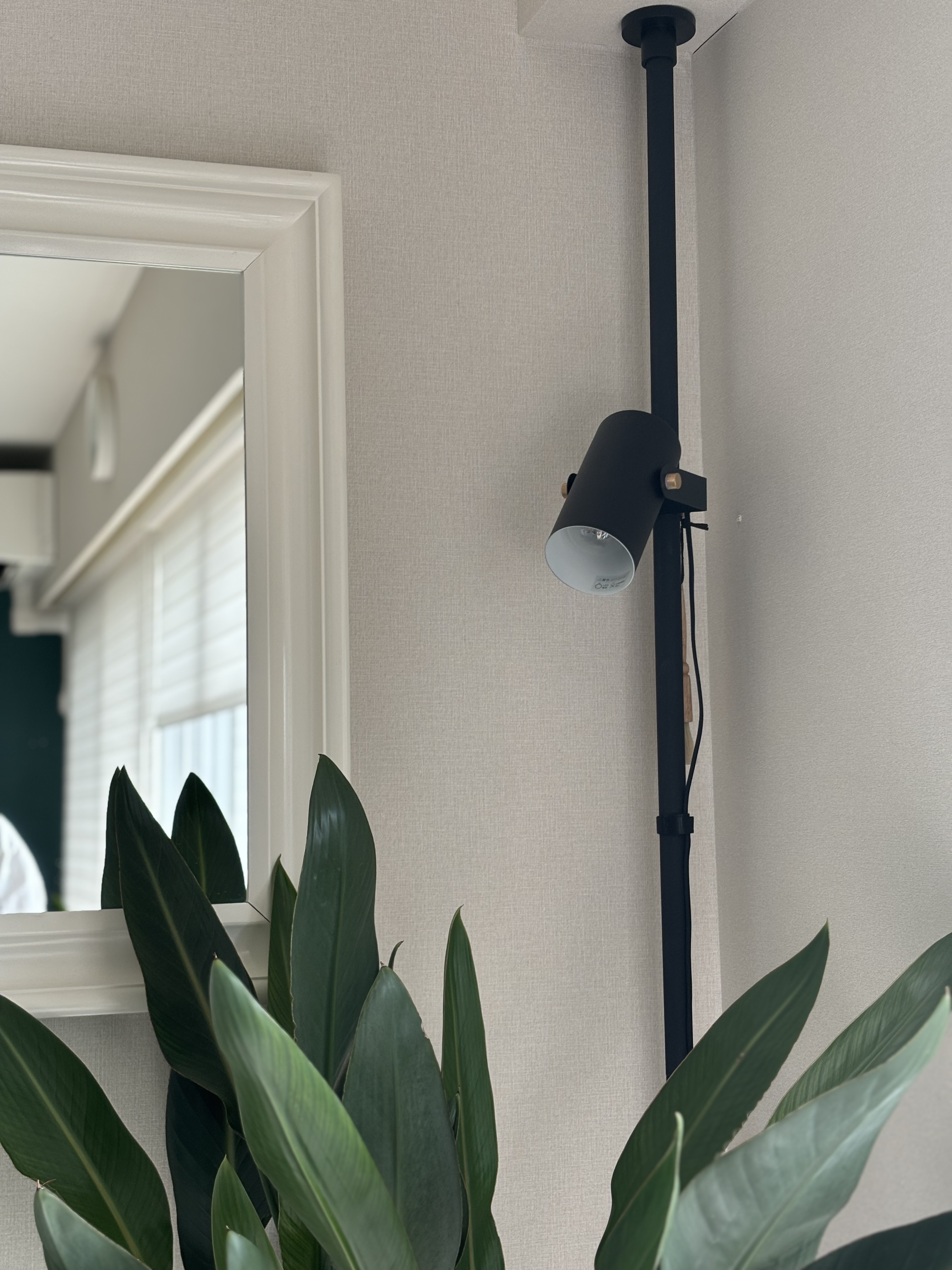 平安伸銅工業 DRAW A LINE 025 Spot Light ブラック 縦専用 001/002/003対応 D-SP-BK 1枚目