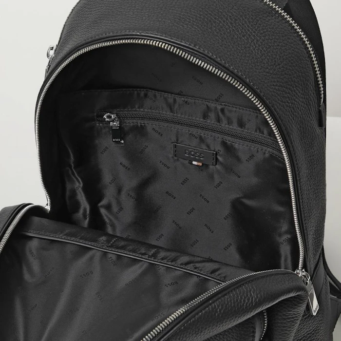 HUGO BOSS イタリアンレザー バックパック 9枚目