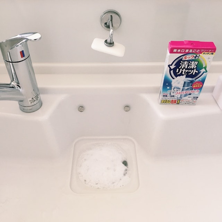 ライオン ルックプラス 清潔リセット 排水口まるごとクリーナー キッチン用 1枚目