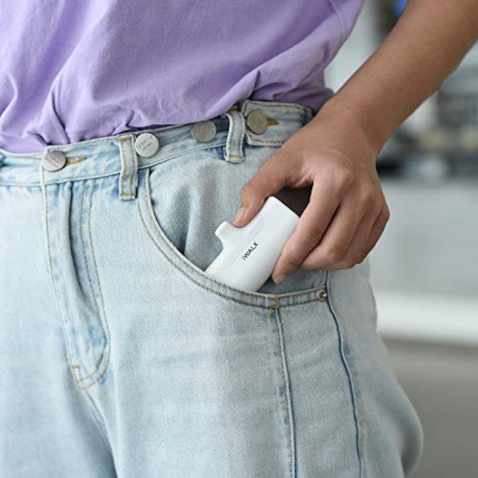 iWALK 超小型 モバイルバッテリー 4500mAh USB-C コネクター内蔵 直接充電 コードレス コンパクト Samsung S23/S22/S20/S10 Note 20/10 LGなど充電対応 PSE認証済 (Android Type-C用 ホワイト) 8枚目