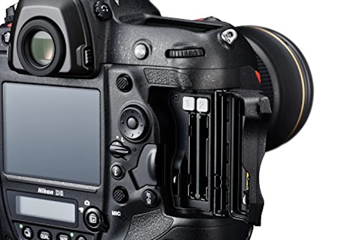 Nikon D6 ボディ 3枚目