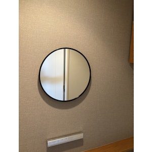 鏡 壁掛け 洗面鏡 ウォールミラー おしゃれ 壁掛けミラー 丸い 玄関 洗面台 トイレ 寝室 丸形 風水 かがみ 40cm ミラー 金 開運 化粧 新築 北欧 飛散防止加工 インテリア ブラック シルバー ゴールド 1枚目