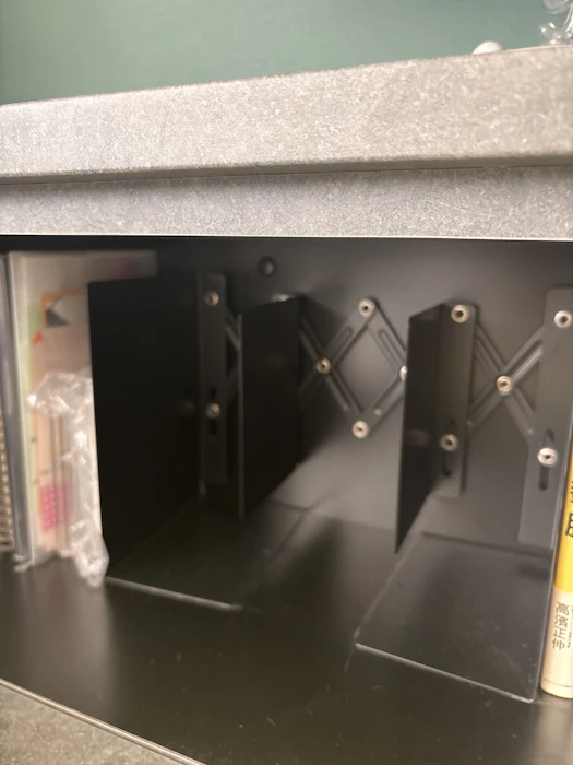 カール事務器 伸縮できるブックエンド 倒れない 大型書類 A4カタログ 整理整頓 ブラック ALB-77-K 2枚目