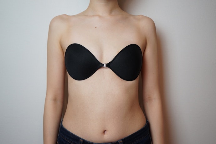 ヌーブラ シームレスの悪い口コミや評判を実際に使って検証レビュー Mybest