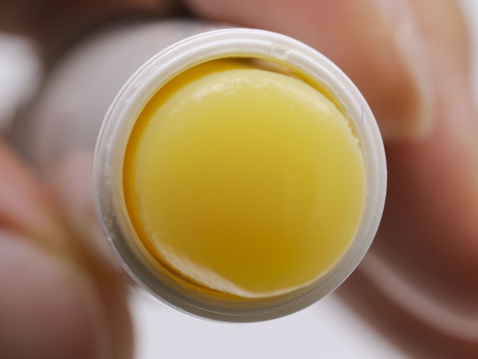 ロゴナ リップクリーム キャレンデュラの悪い口コミや評判を実際に使って検証レビュー Mybest