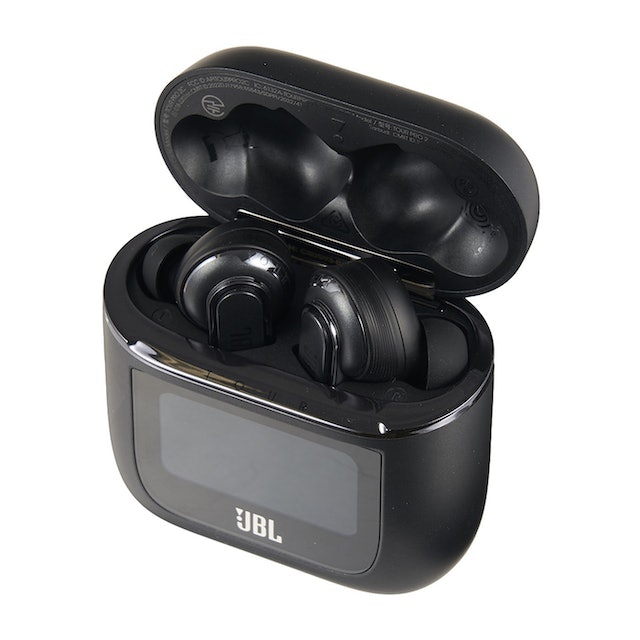 JBL Tour Pro 2をレビュー!クチコミ・評判をもとに徹底検証 JBL Tour Pro 2をレビュー!クチコミ・評判をもとに徹底検証