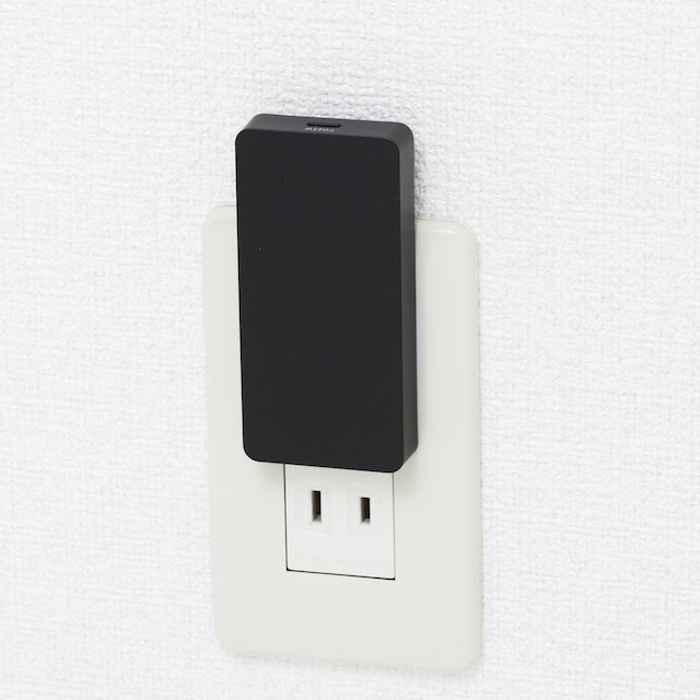オウルテック 薄さ1.25cmウルトラスリム AC充電器 OWL-APD65SC1-BKはどこで売っている?