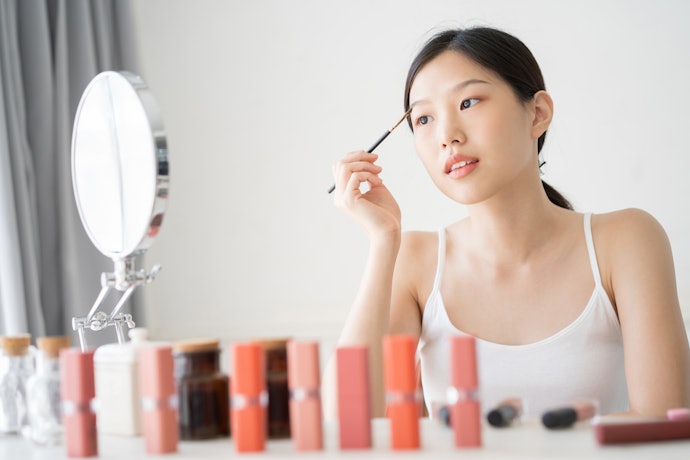 コジット necess まゆ美容液ティントの使い方は?