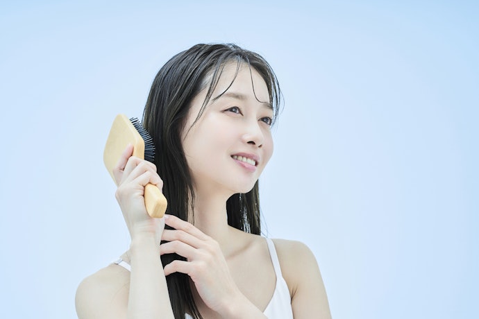 アヴェダ パドルブラシのおすすめの使い方は?ブラッシングの手順を確認