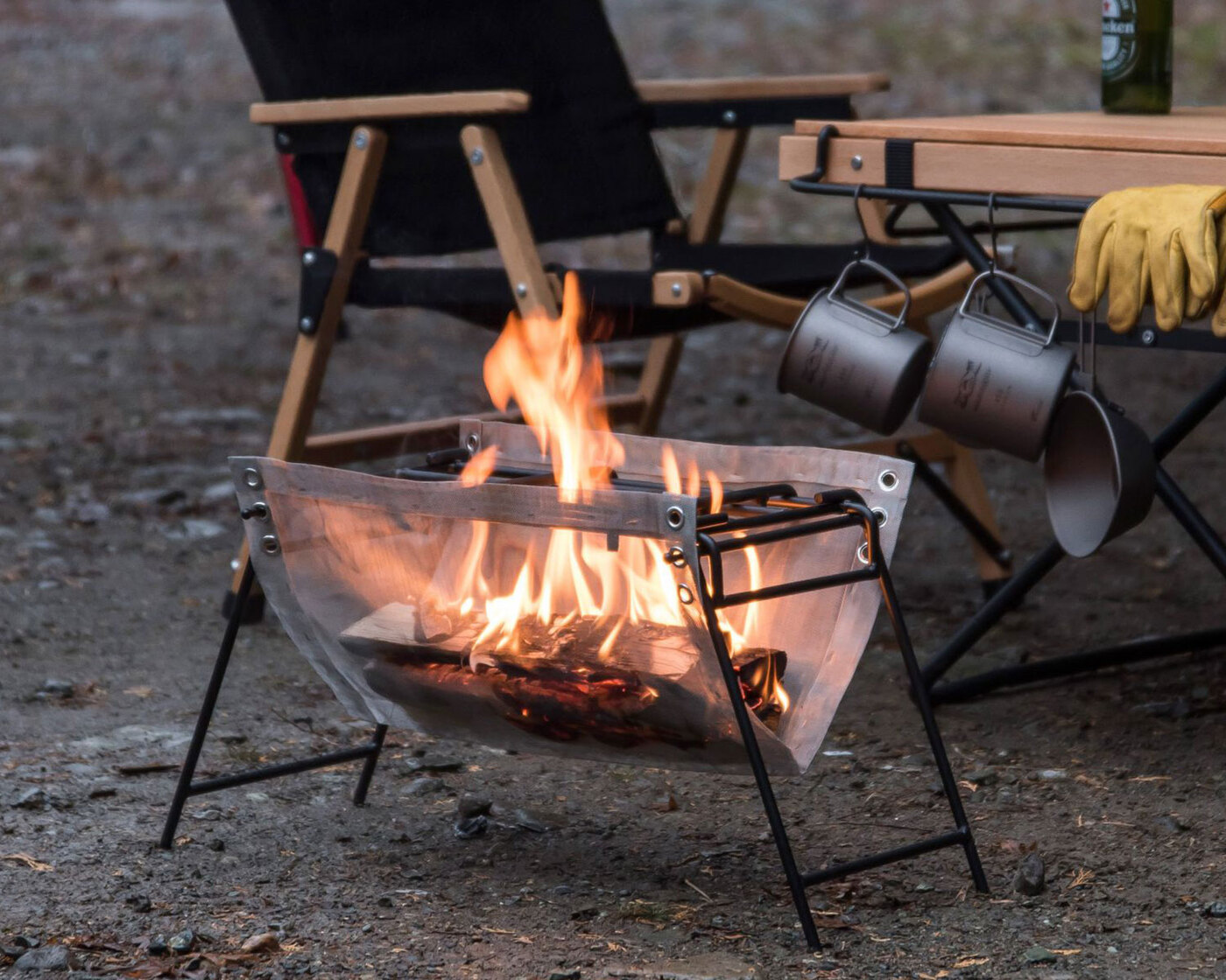 【未使用品】flameアイアン焚き火台 焚き火に料理に最適！キャンプ用「アイアン焚き火台」5つの魅力