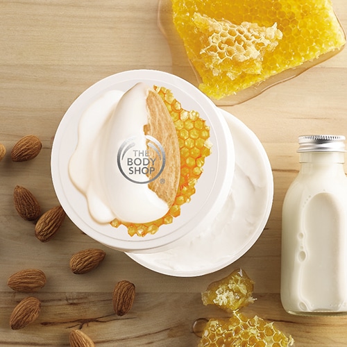 (相談中)THE BODY SHOP アーモンドミルク ボディケアセット 数量限定】ミニボディケアギフト AM / THE BODY SHOP(ボディケア