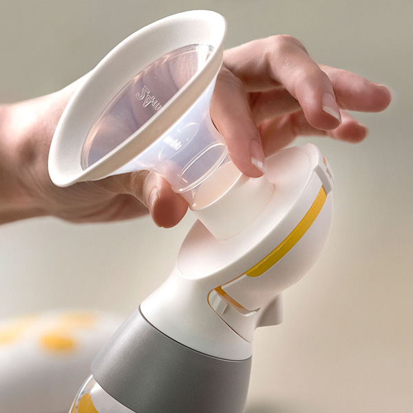 Medela 搾乳機 電動 ソロ (電動・シングルポンプ)  おまけ付き Amazon.co.jp: メデラ 搾乳機 電動 ソロ 搾乳機 (電動・シングル