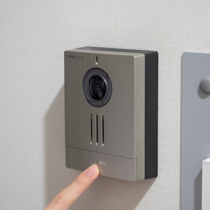 親機は比較したなかではコンパクト。高級感のあるデザイン
