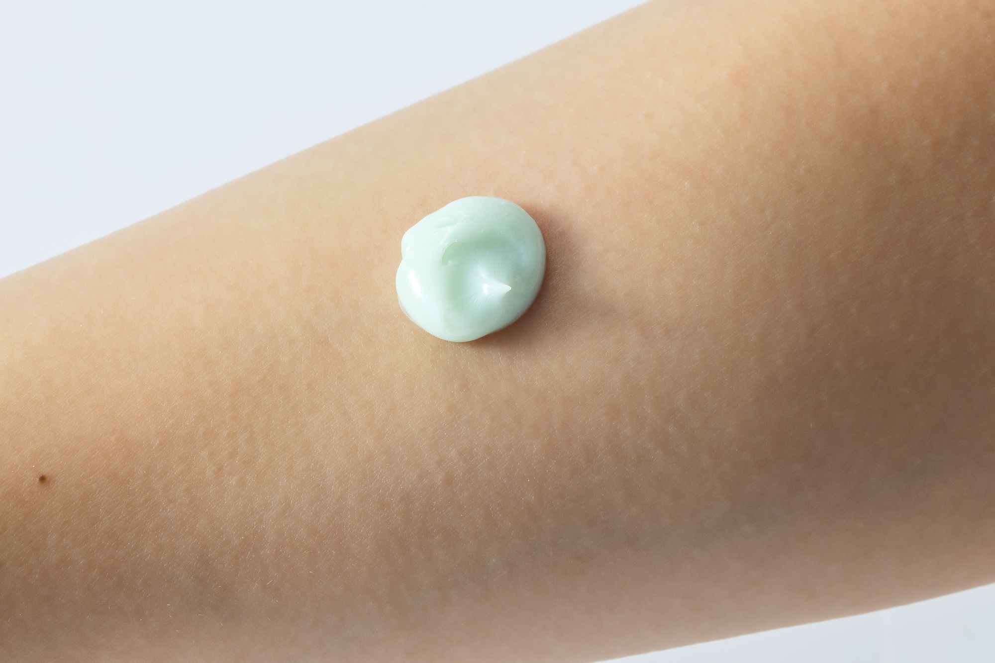 エピプレミアムクリームDX 除毛剤を他商品と比較！口コミや評判を実際に使ってレビューしました！ | mybest
