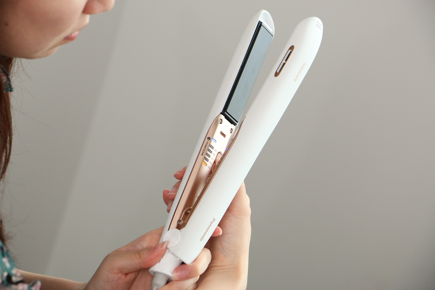 パナソニック ストレートアイロン ナノケア Ehhs9aを全56商品と比較 口コミや評判を実際に使ってレビューしました Mybest