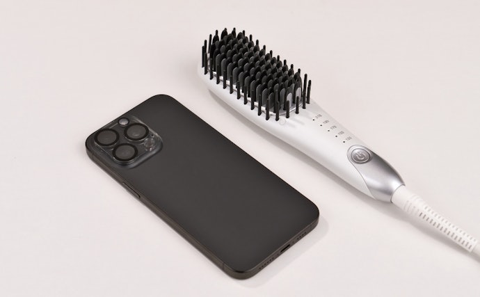 持ち運びやすさにこだわり。スマホサイズで、ペットボトルより軽量