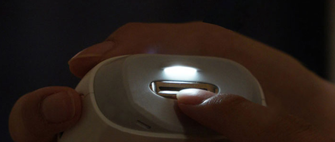 LEDライト付きで、スピード調節は2段階。爪切りを快適に行いたい人に
