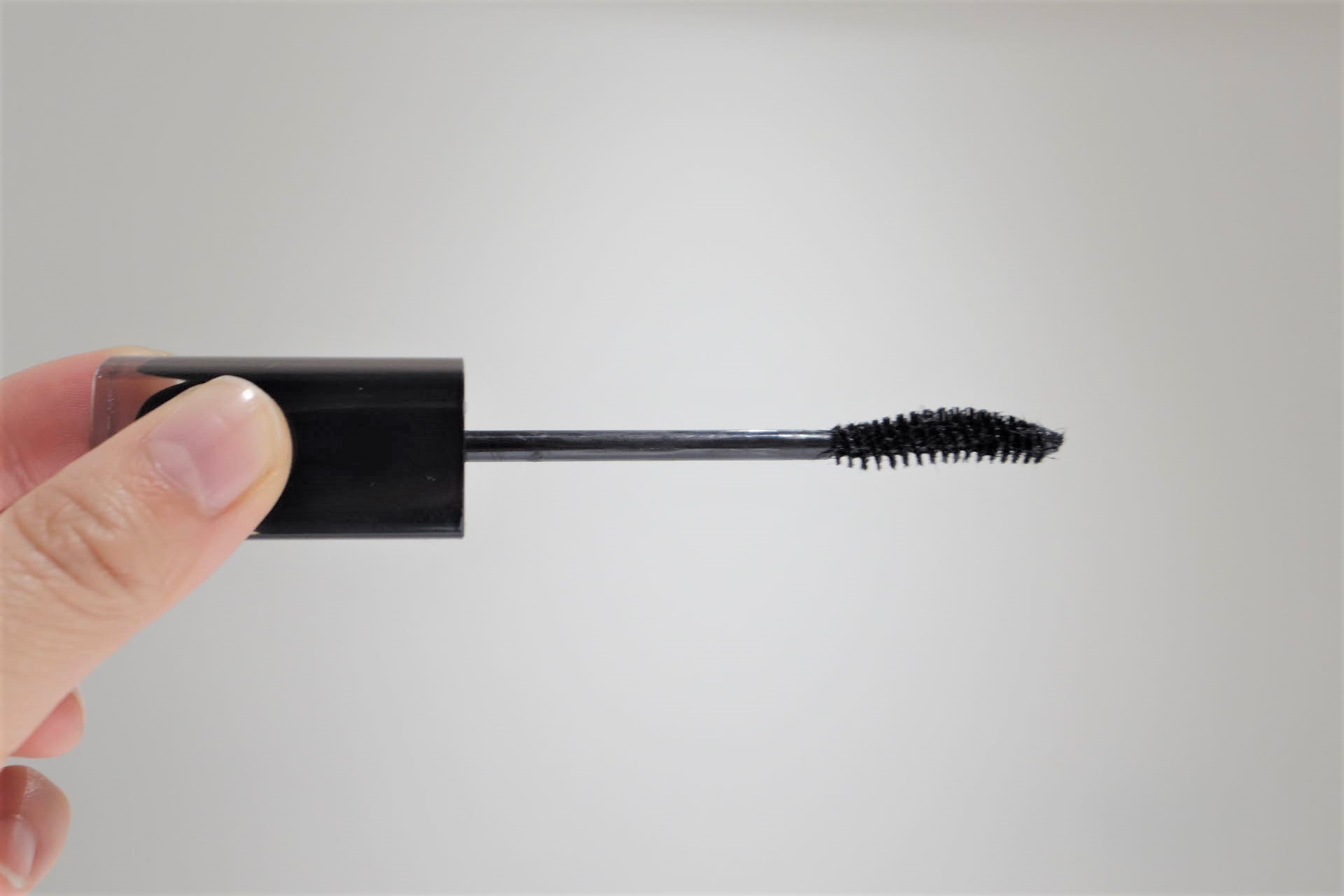 メイベリン ラッシュニスタ オイリシャスを他商品と比較 口コミや評判を実際に使ってレビューしました Mybest