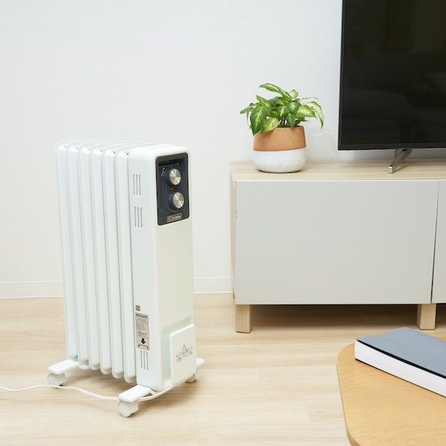 【美品】オイルフリーヒーター B03 Dimplex ECR12TIE Dimplex ECR12TIE オイルフリーヒーター（オイルフリーヒーター