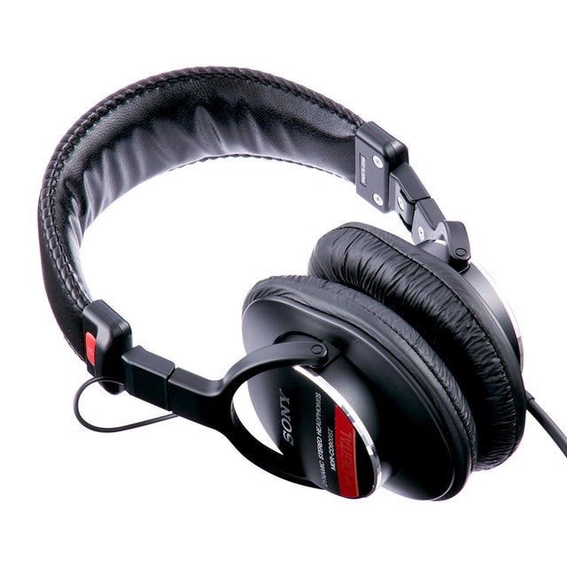 【状態良好】SONY ヘッド 　MDR-CD900ST Amazon.com: Sony MDR-CD900ST Studio Monitor Stereo Headphones