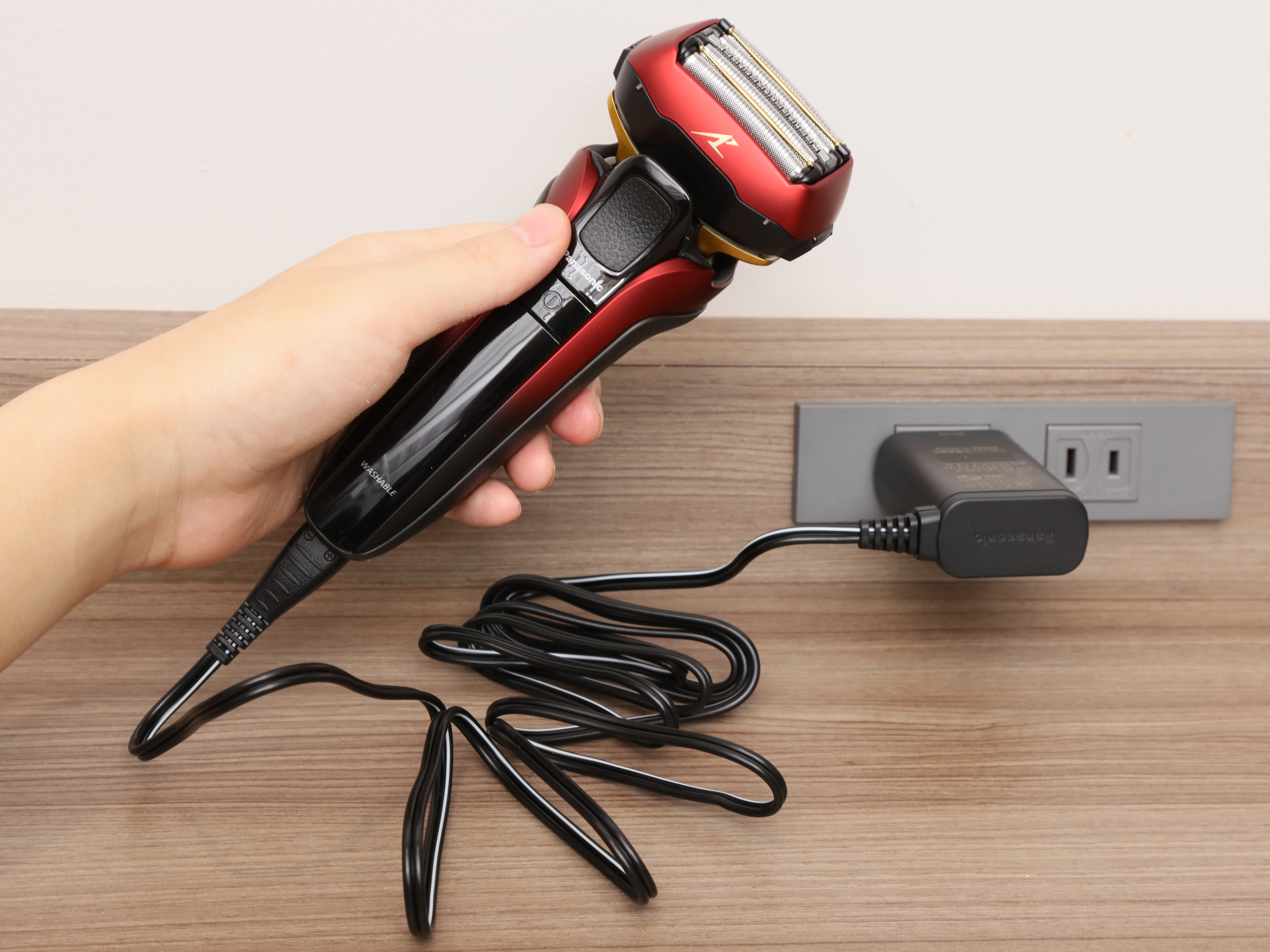 Panasonic - Panasonic / パナソニック ラムダッシュ ES-LV5E-R [赤] Amazon | パナソニック ラムダッシュ メンズシェーバー 5枚刃 赤