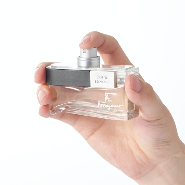 エフ バイ フェラガモ プールオムをレビュー！クチコミ・評判をもとに