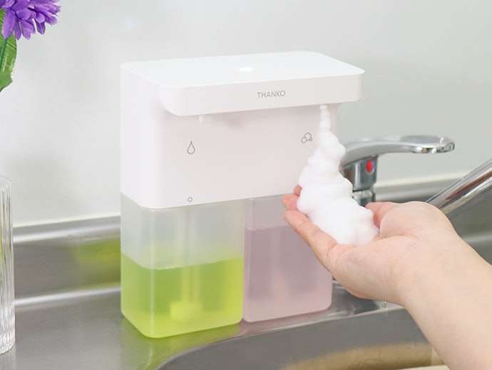 2種類の洗剤をひとまとめに。置き・壁掛けのどちらにも対応