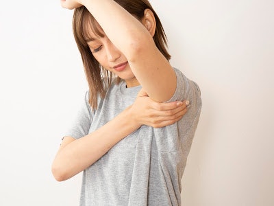 Ban 汗ブロックロールオン プレミアムラベルを他商品と比較 口コミや評判を実際に使ってレビューしました Mybest