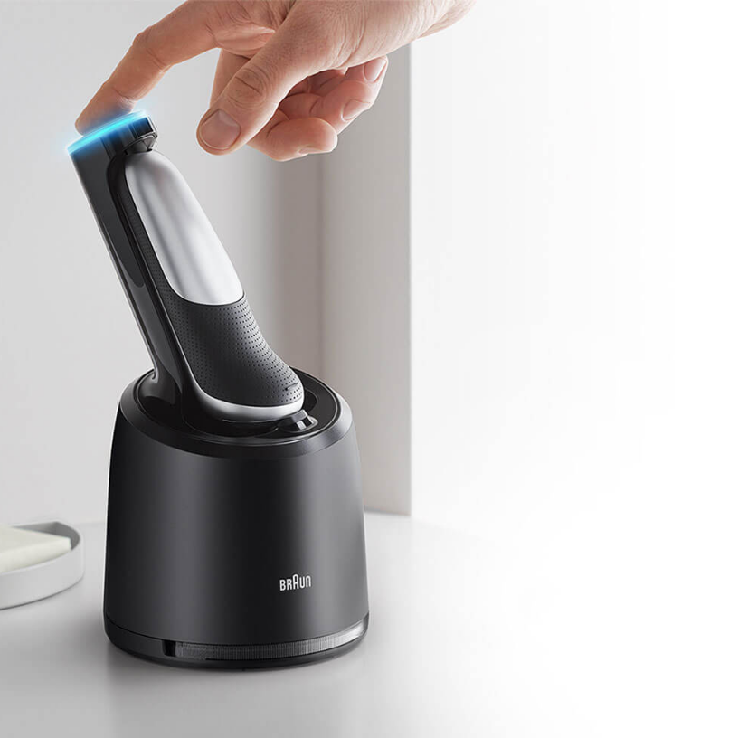 【値下げ交渉可】BRAUN Series 7 70-S7000cc 充電洗浄機付 シリーズ7 充電式シェーバー 70-S7000cc