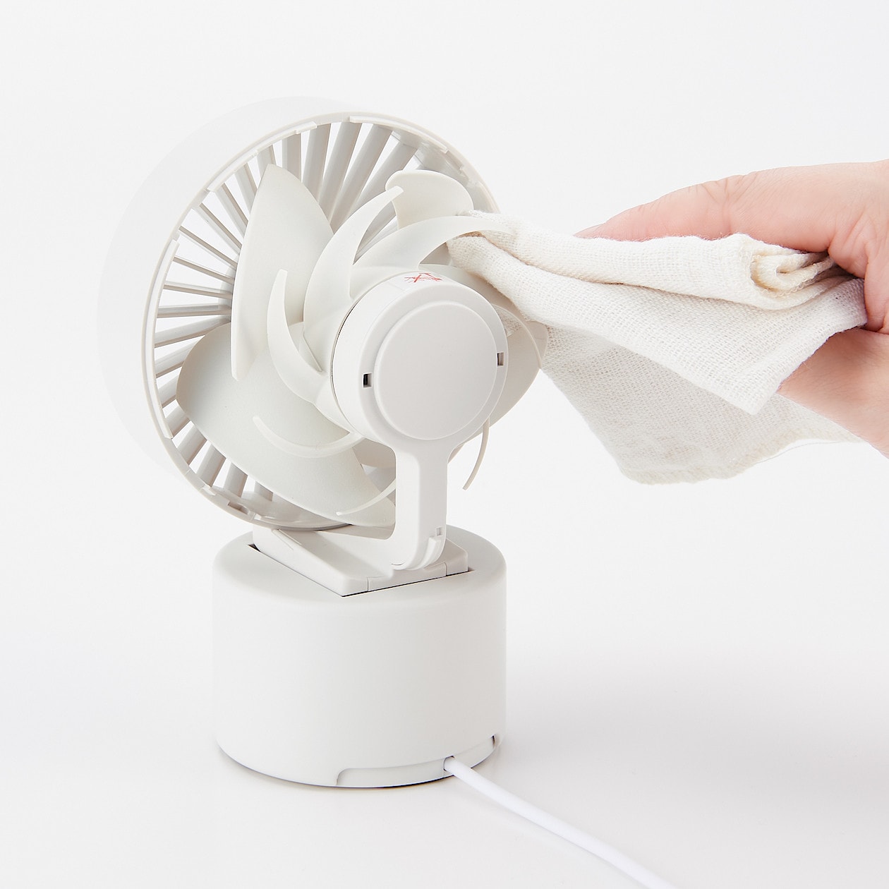 無印良品 USBデスクファン MJ-9ZF021CZ03をレビュー！クチコミ・評判を