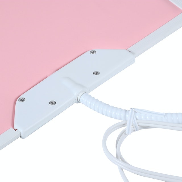 本体は丸洗いが可能。ヒーターが熱くなりすぎないよう、サーモスタッドも搭載