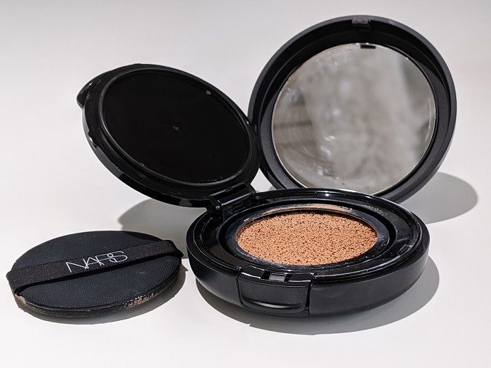 NARS アクアティックグロー クッションコンパクトを他商品と比較！口コミや評判を実際に使ってレビューしました！ | mybest