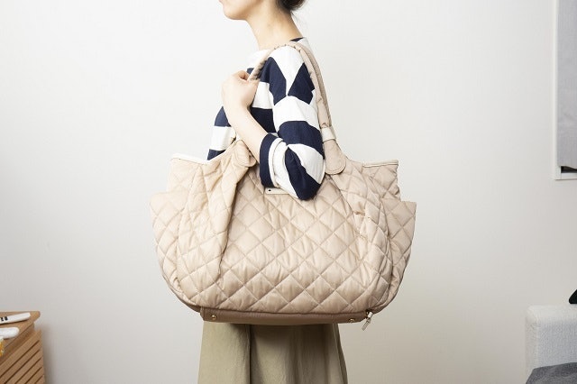 ディーコレ ロイヤル 2wayマザーズバッグを全18商品と比較 口コミや評判を実際に使ってレビューしました Mybest