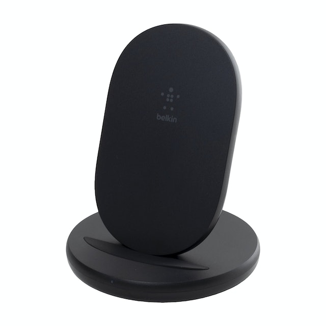 Belkin BOOST↑CHARGE 15Wワイヤレス充電スタンド WIB002dqをレビュー