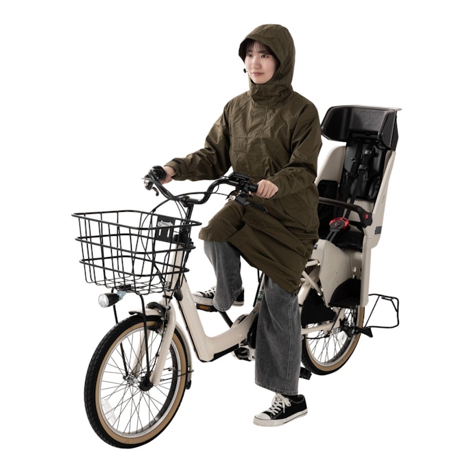 カジメイク PIRARUCU サイクルモードレインコート 7440は他の自転車用レインコートとどう違うの?