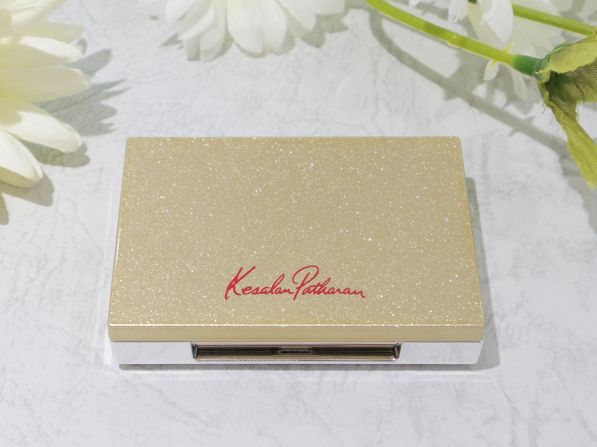 ケサランパサラン アンダーアイブライトナーを他商品と比較 口コミや評判を実際に使ってレビューしました Mybest