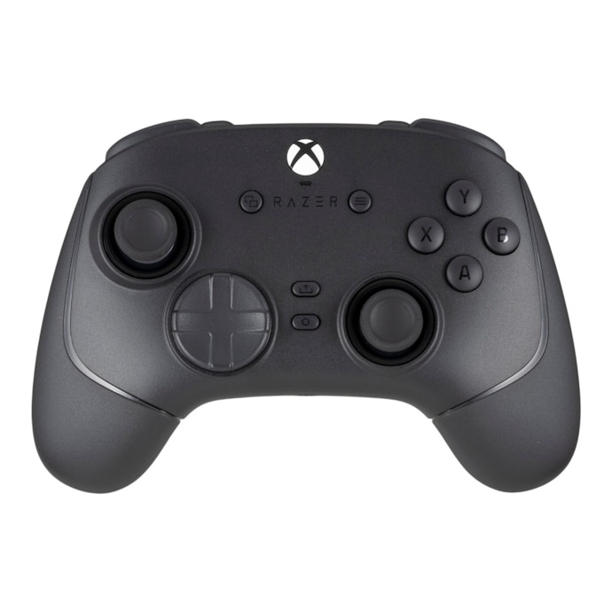 Razer Wolverine V3 Tournament Edition RZ06-05210100-R3M1は他のPC用ゲームパッド・コントローラーとどう違うの?