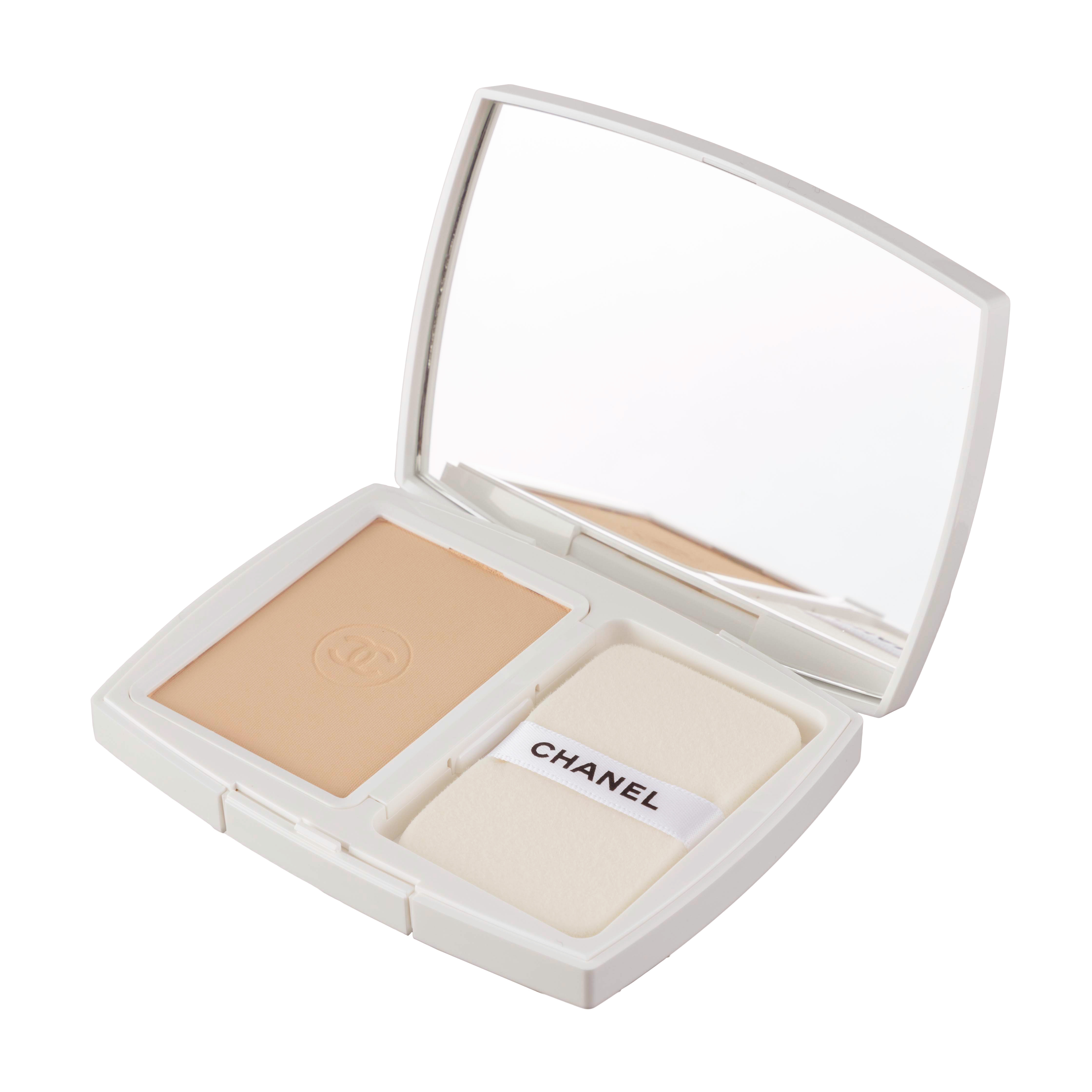 CHANEL LE BLANC ブライトニング コンパクトを検証レビュー！40代向け