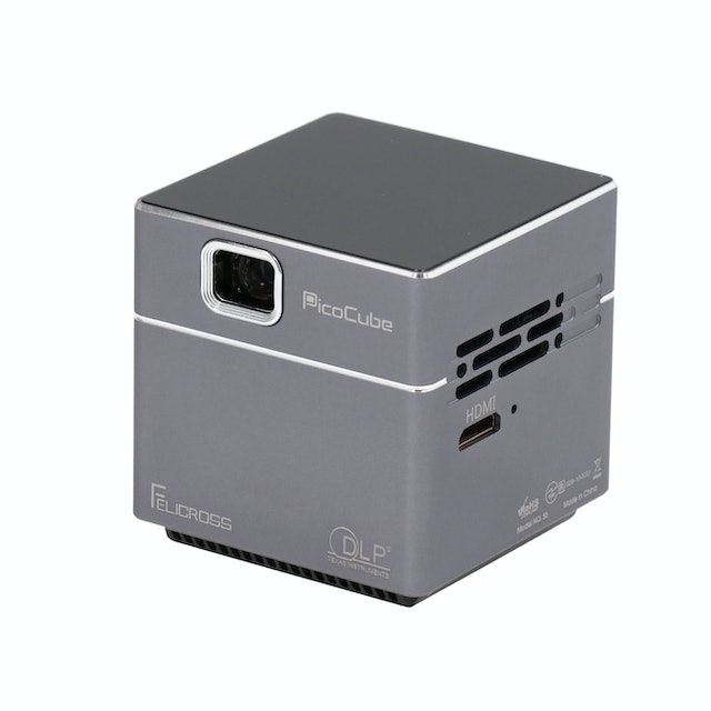 FELICROSS 小型プロジェクターPico CubeA a49ff745dfd4ab964fe2352bad5a98