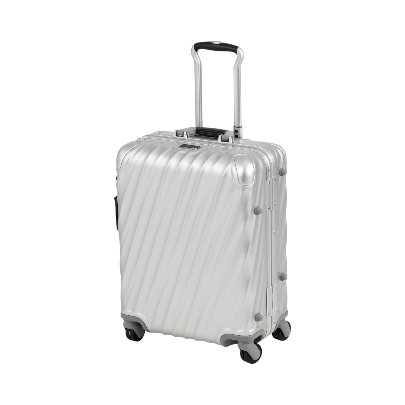 TUMI キャリーケース　スーツケース　19 Degree Aluminium TUMI 19 DEGREE ALUMINUM コンチネンタル・キャリーオンを検証レビュー