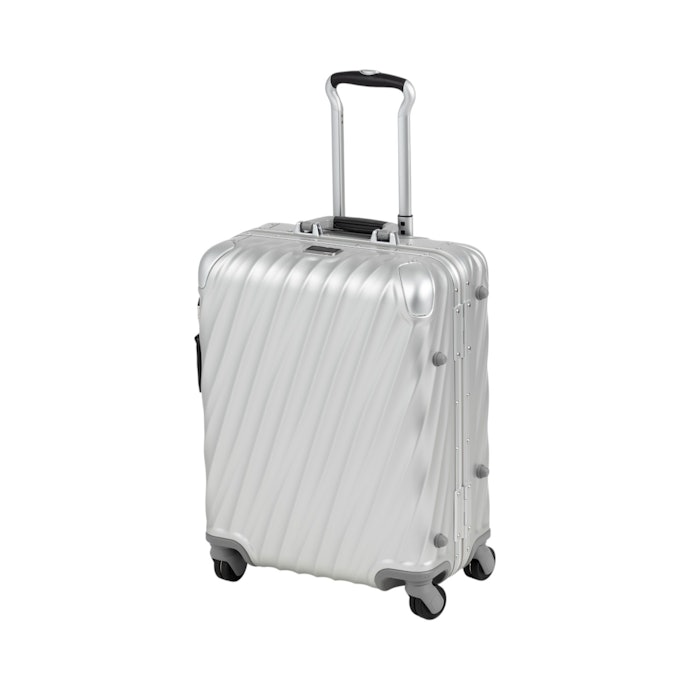 TUMI 19 DEGREE ALUMINUM コンチネンタル・キャリーオンを検証レビュー TUMI 19 DEGREE ALUMINUM コンチネンタル・キャリーオンを検証レビュー