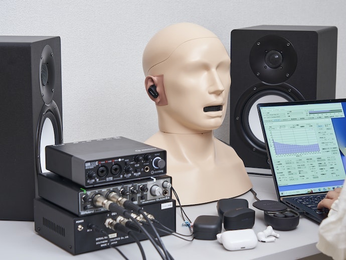 低音・中音・高音をまんべんなく低減。電車の走行音も気にならない