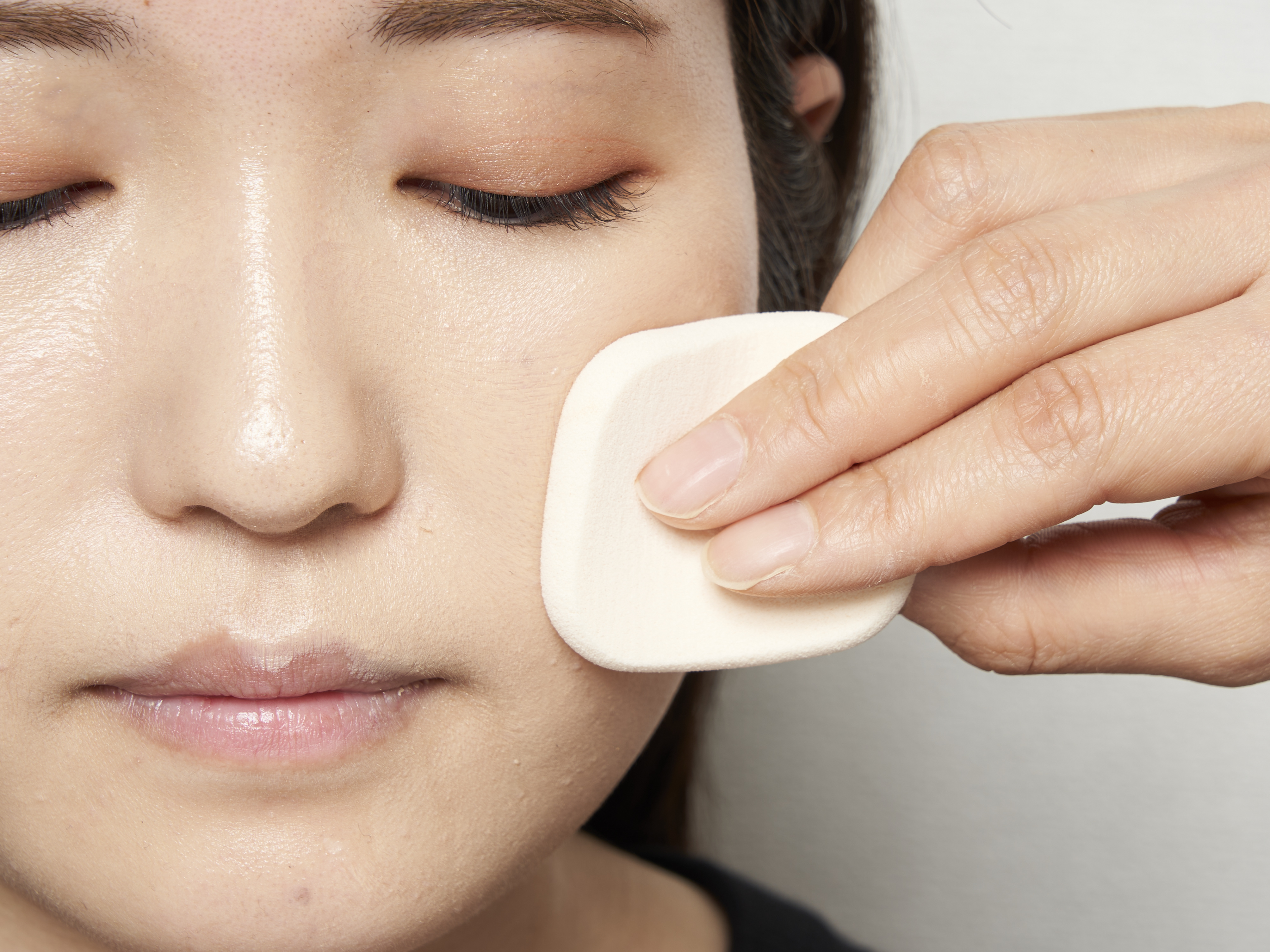 コフレドール パウダレスウェット オークル-C　２個 Amazon | コフレドール パウダレスウェット ソフトオークル-C