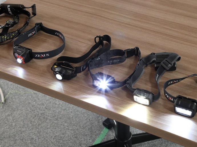 電源タイプはハイブリット式。長時間使用する場合は乾電池での駆動がおすすめ