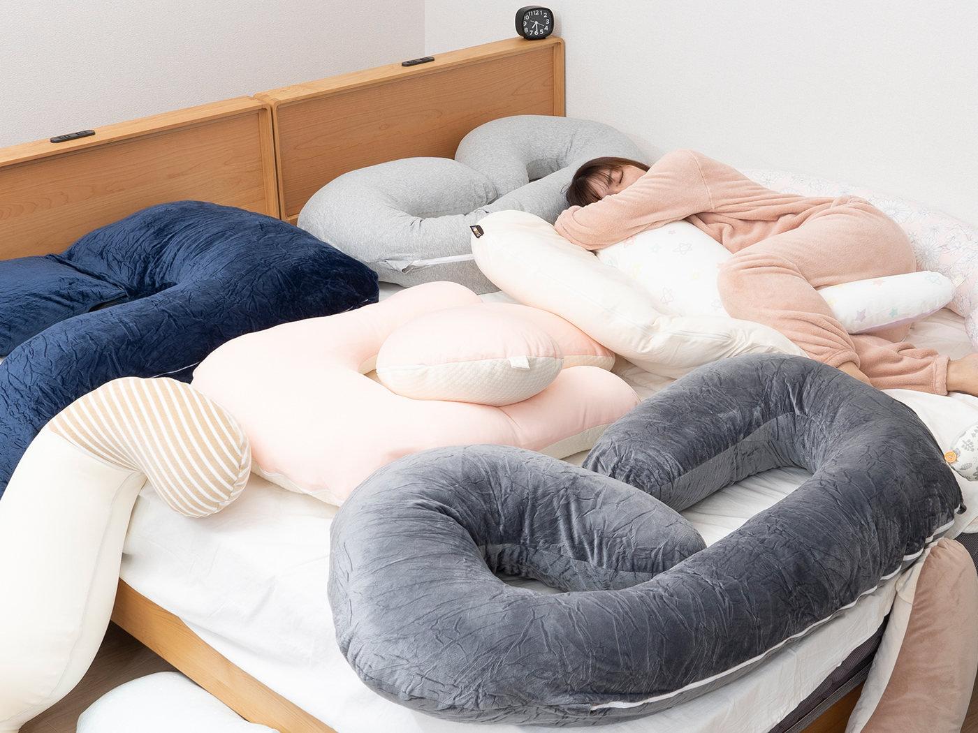 エールベベ ギュット4WAY マシュマロ パステルブラウン 妊娠中の睡眠サポートに 妊婦用抱き枕 ギュット4WAY マシュマロ