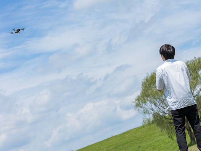高性能バッテリーで、強風にも強い。納得いくまで撮影できる